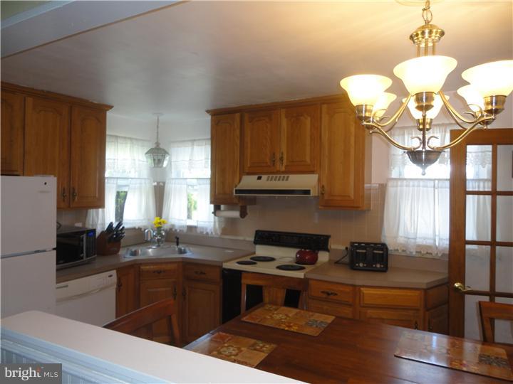 513 Overhill Road Conshohocken, PA 19428 - Photo 2 of 21 Kitchen