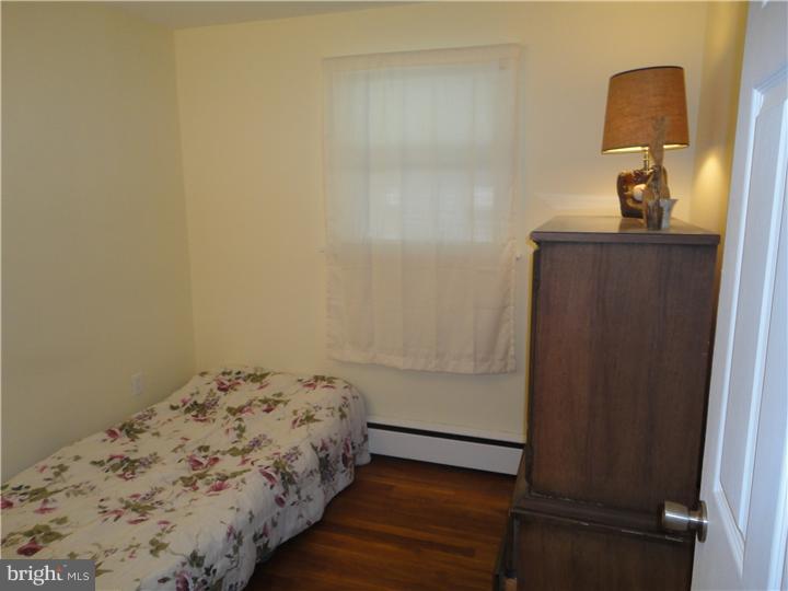 513 Overhill Road Conshohocken, PA 19428 - Photo 11 of 21 Bedroom 3