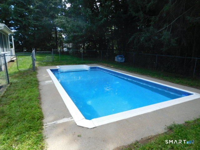 12 Rozum Circle Prospect, CT 06712 - Photo 9 of 33 Gallery Image 9