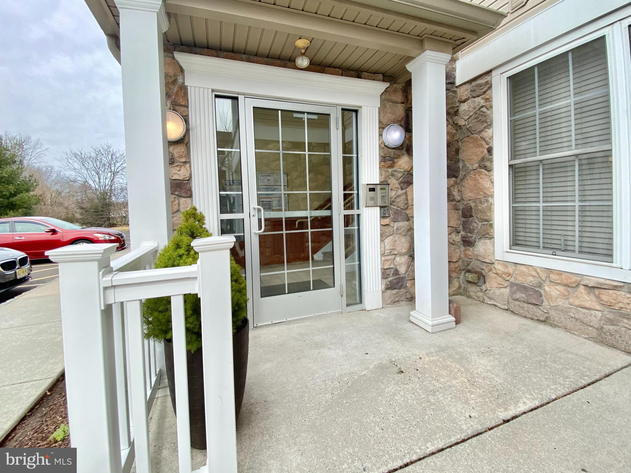 430 Highland Estates Clementon, NJ 08021 - Photo 3 of 33 Call pad to reach resident.