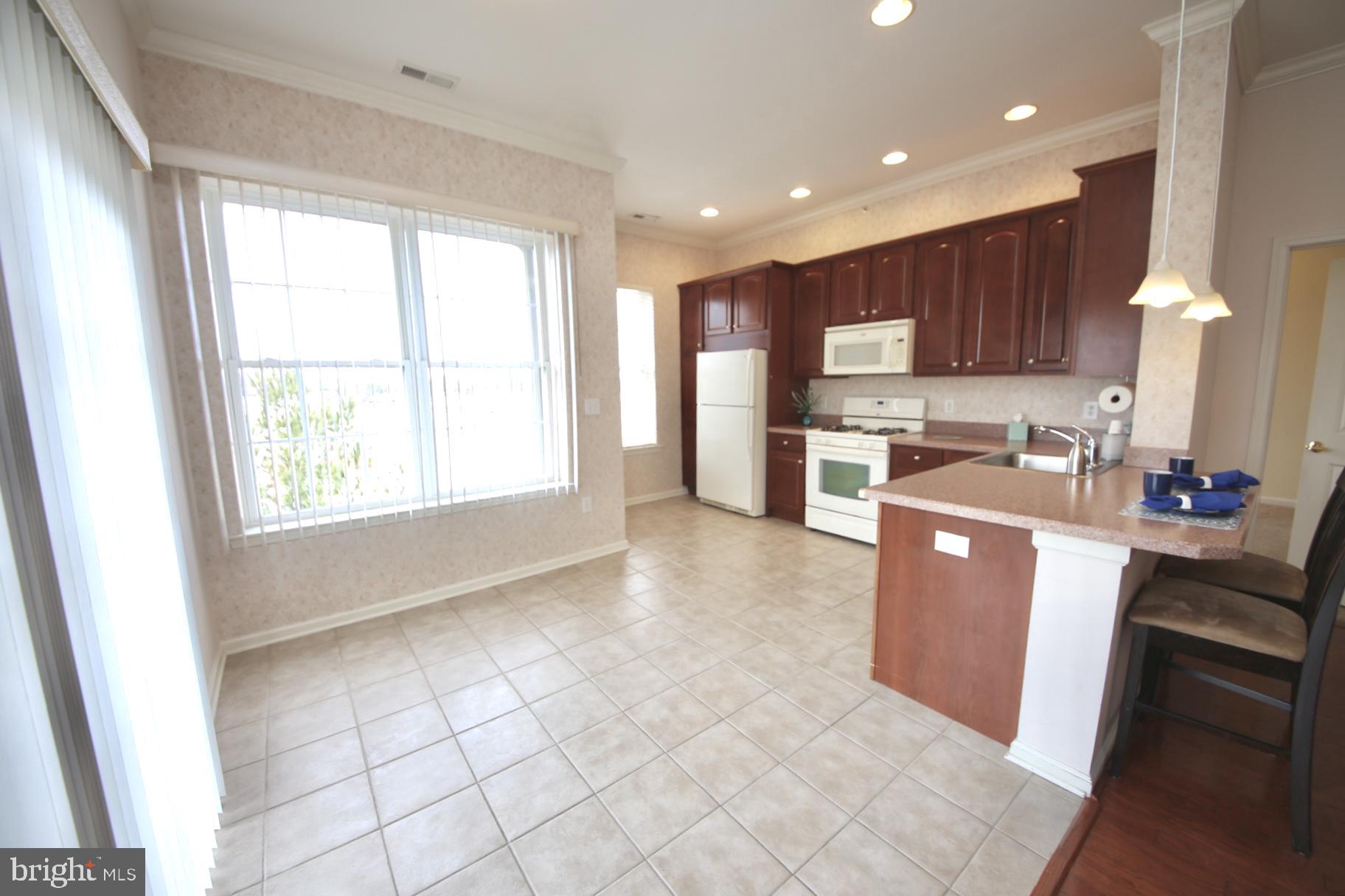 430 Highland Estates Clementon, NJ 08021 - Photo 10 of 33 Dining room with tile floor.