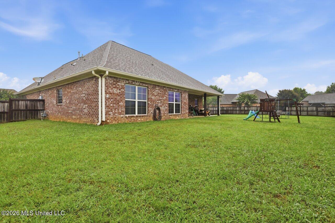 247 Tucker Drive Brandon, MS 39042 - Photo 24 of 25 247 Tucker Dr Hometoursms.com 28