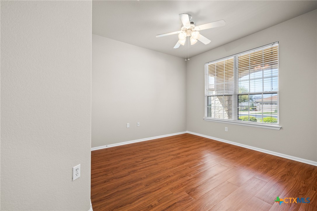 147 Prairie Creek Trail Georgetown, TX 78633 - Photo 17 of 31 Secondary Bedroom