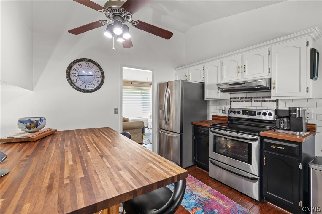 3608 Inclination Drive Clay, NY 13027 - Photo 13 of 45 One of the many upgrades in the kitchen was the so