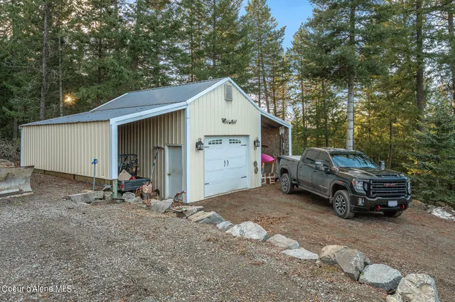 $1,100,000 | 63 Reinoehl Road, Kingston, ID 83839