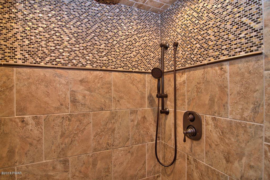 422 Boneridge Road Hawley, PA 18428 - Photo 14 of 69