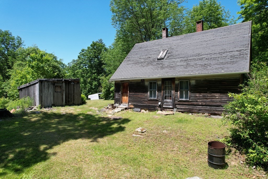 75 Brookfield Road North Brookfield, MA 01535 - Photo 2 of 12 Gallery Image 2
