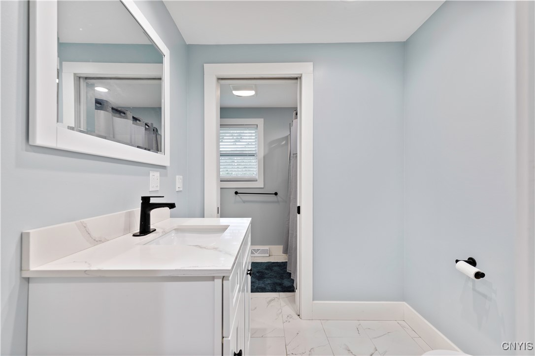 7446 Collamer Road Manlius, NY 13057 - Photo 14 of 36