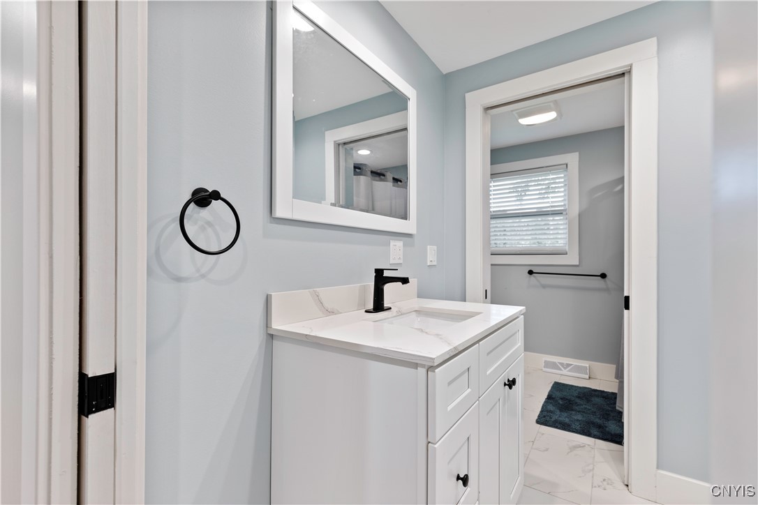 7446 Collamer Road Manlius, NY 13057 - Photo 15 of 36