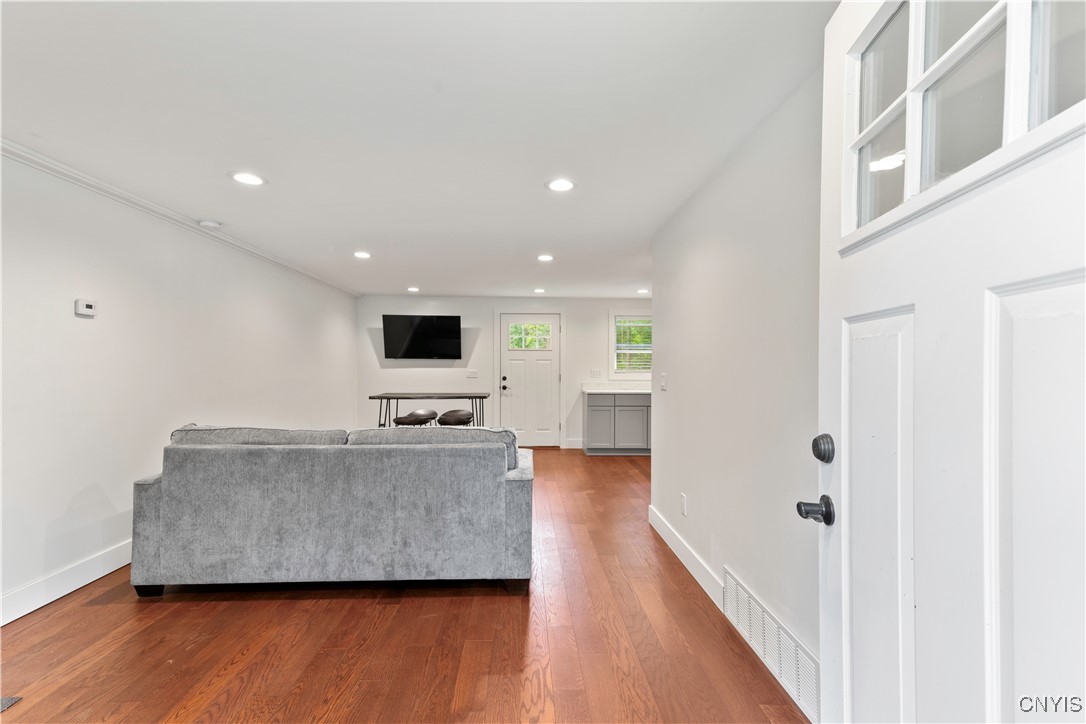 7446 Collamer Road Manlius, NY 13057 - Photo 3 of 36