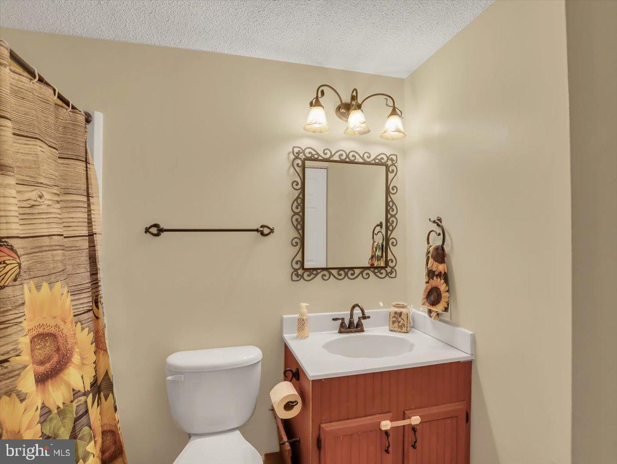 72 Hilltop Road Avondale, PA 19311 - Photo 32 of 38