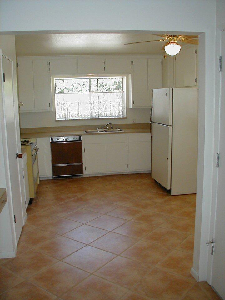 2827 Serena Road Santa Barbara, CA 93105 - Photo 8 of 10 Kitchen