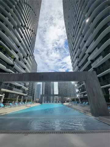 $3,100 | 55 Southwest 9th Street, Unit 1807, Miami, FL 33130