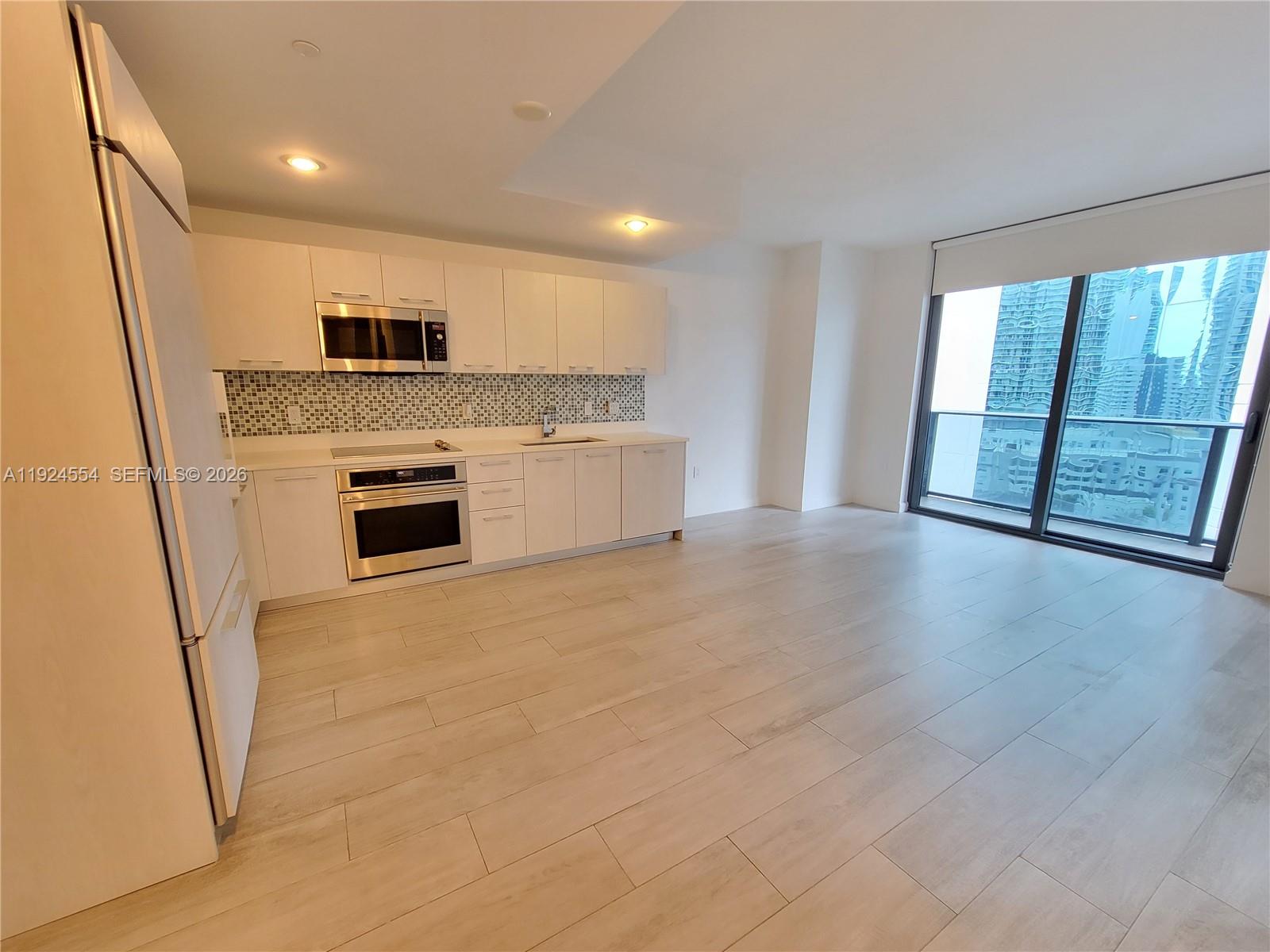 55 Southwest 9th Street, Unit 1807 Miami, FL 33130 - Photo 10 of 18