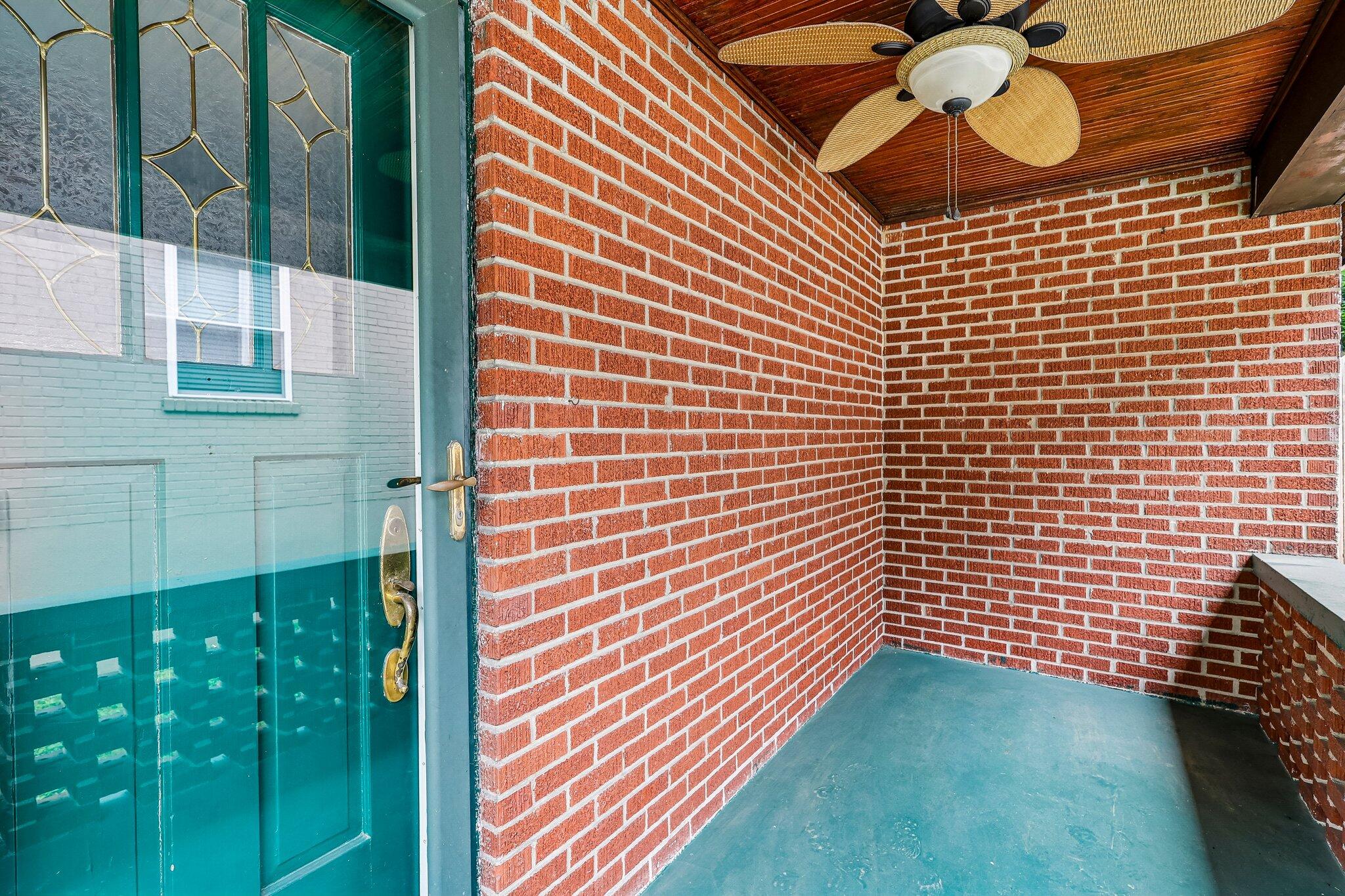 1422 Amsterdam Road Covington, KY 41011 - Photo 4 of 38