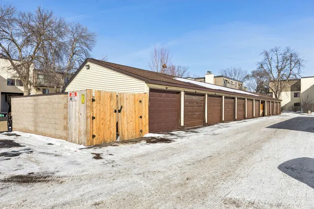 $95,000 | 7410 72nd Lane North, Brooklyn Park, MN 55428