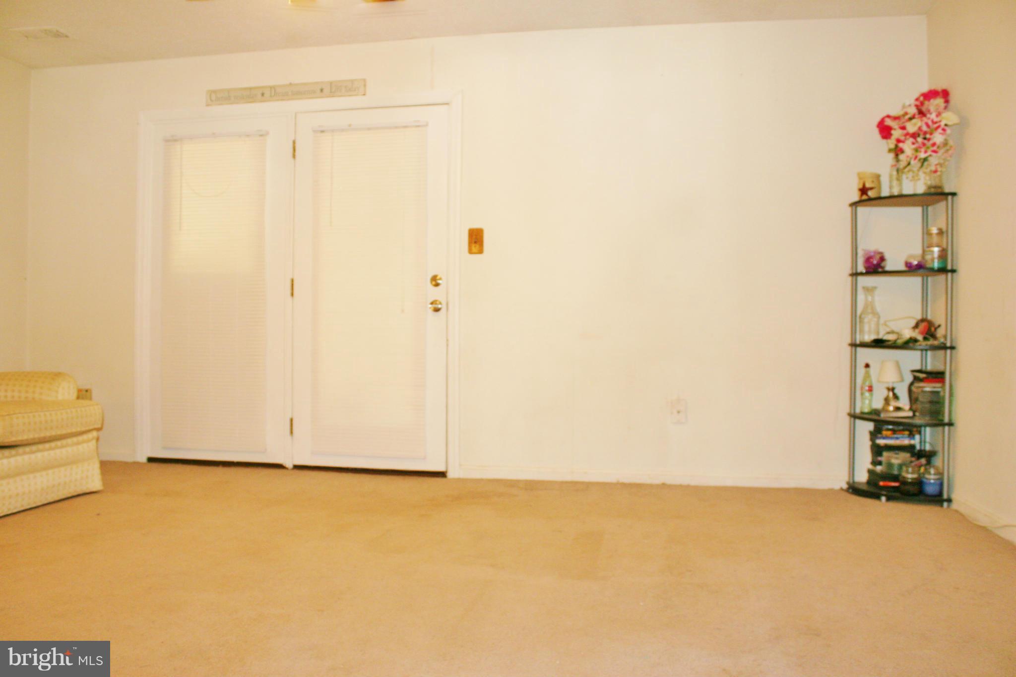 9902 Hampton Road Manassas, VA 20110 - Photo 5 of 16 Family Room