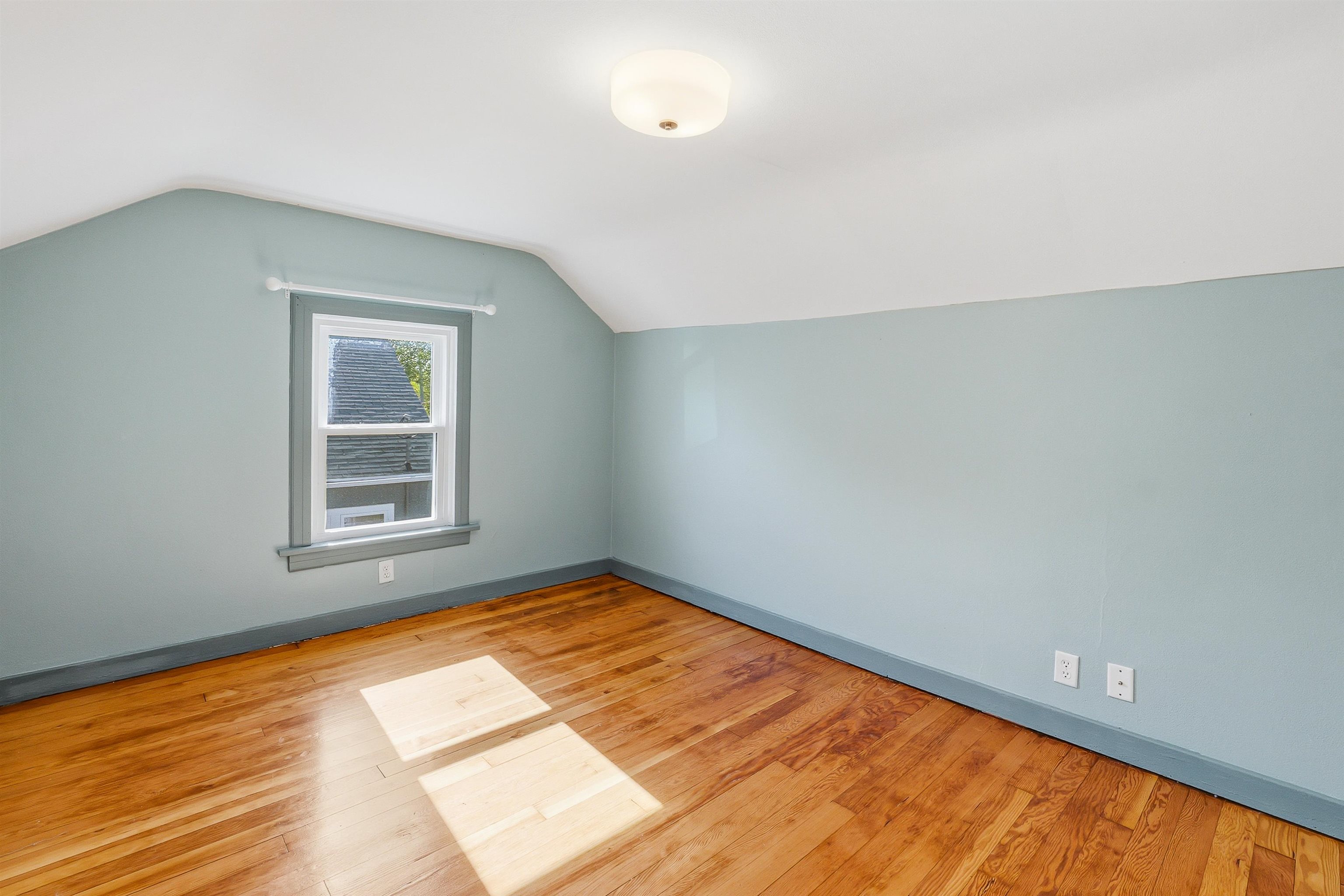 204 4th Street Menasha, WI 54952 - Photo 13 of 31