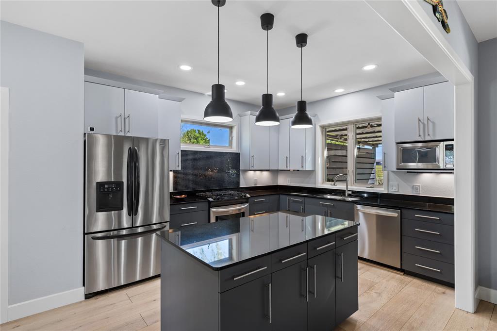 240 Durning Road Van Alstyne, TX 75495 - Photo 9 of 39