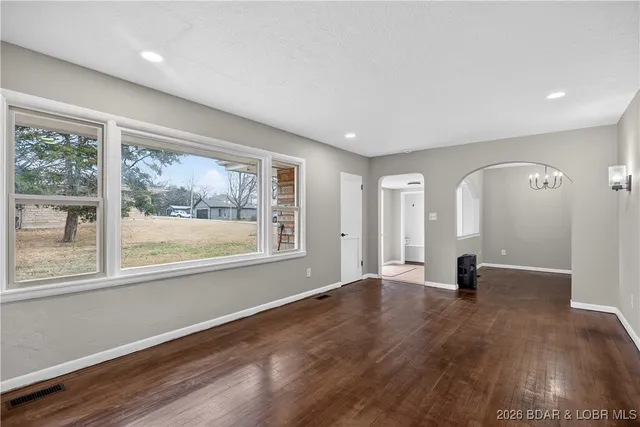 $240,000 | 125 Leonard North, Camdenton, MO 65020