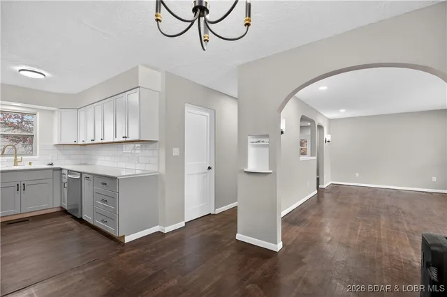 $240,000 | 125 Leonard North, Camdenton, MO 65020