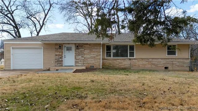 $240,000 | 125 Leonard North, Camdenton, MO 65020