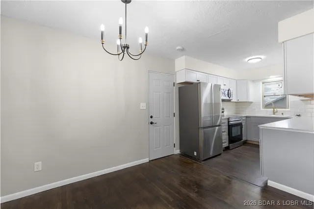 $250,000 | 125 Leonard North, Camdenton, MO 65020