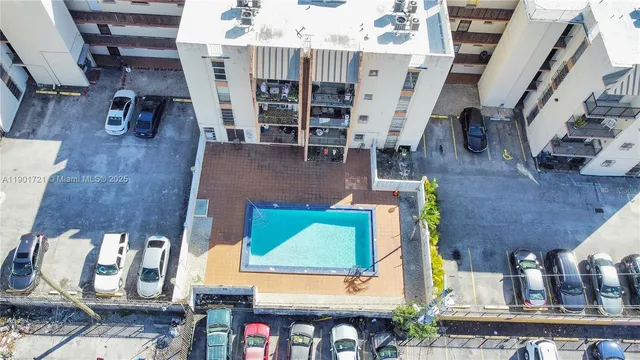 $137,750 | 1051 Southwest 1st Street, Unit 110, Miami, FL 33130