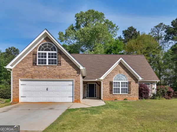 $299,900 | 148 Dodgen Pl Drive, Hampton, GA 30228