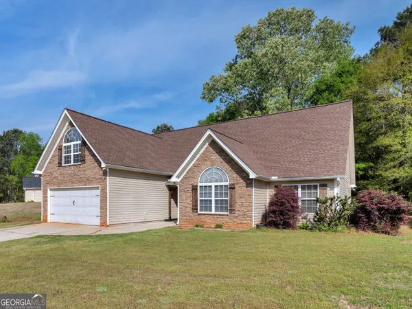 $299,900 | 148 Dodgen Pl Drive, Hampton, GA 30228