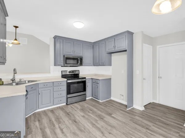 $299,900 | 148 Dodgen Pl Drive, Hampton, GA 30228