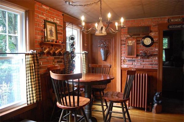 28 Victoria Avenue Worcester, MA 01607 - Photo 16 of 29 Gallery Image 16