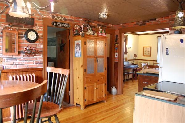 28 Victoria Avenue Worcester, MA 01607 - Photo 17 of 29 Gallery Image 17