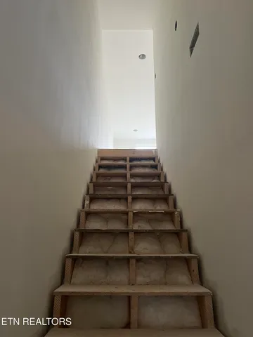 $345,900 | 7333 Whispering Creek Lane, Powell, TN 37849