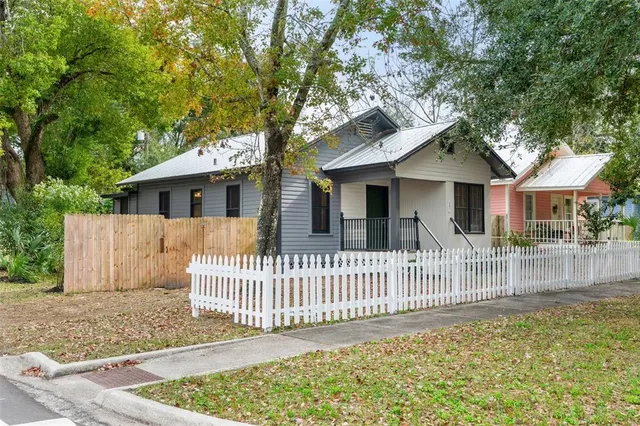 $265,000 | 201 South Holly Avenue, Sanford, FL 32771