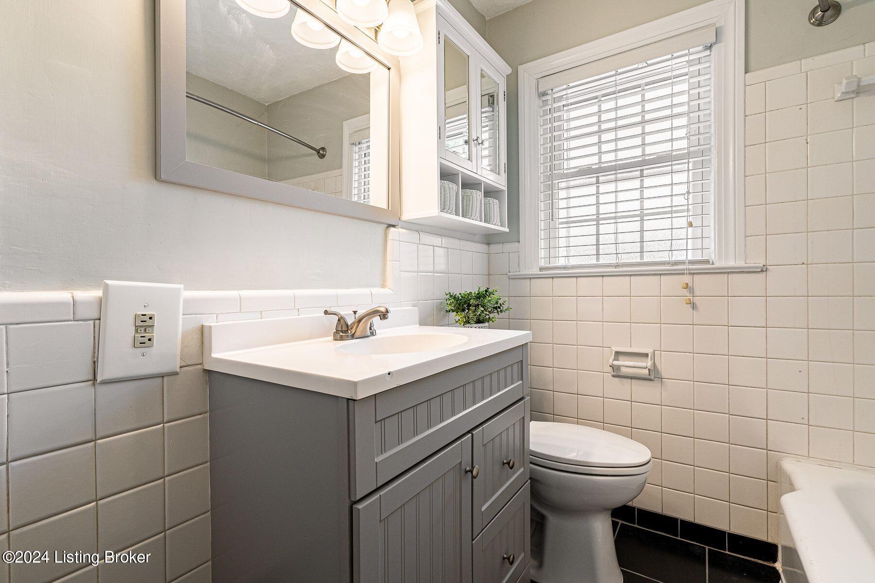 215 Fairmeade Road Louisville, KY 40207 - Photo 14 of 34 photo_online_014