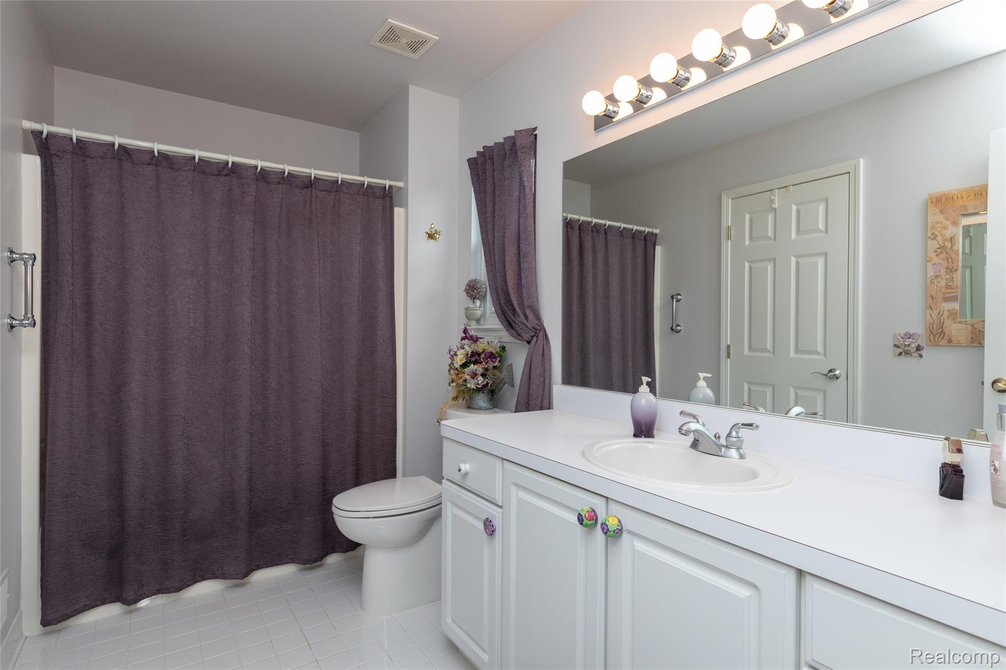 6560 Summit Ridge Court, Unit 38 Clarkston, MI 48346 - Photo 50 of 70 43.JPG