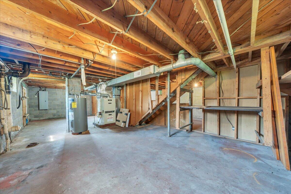 201 Long Avenue Covington, VA 24426 - Photo 22 of 43 a view of an empty room with wooden roof