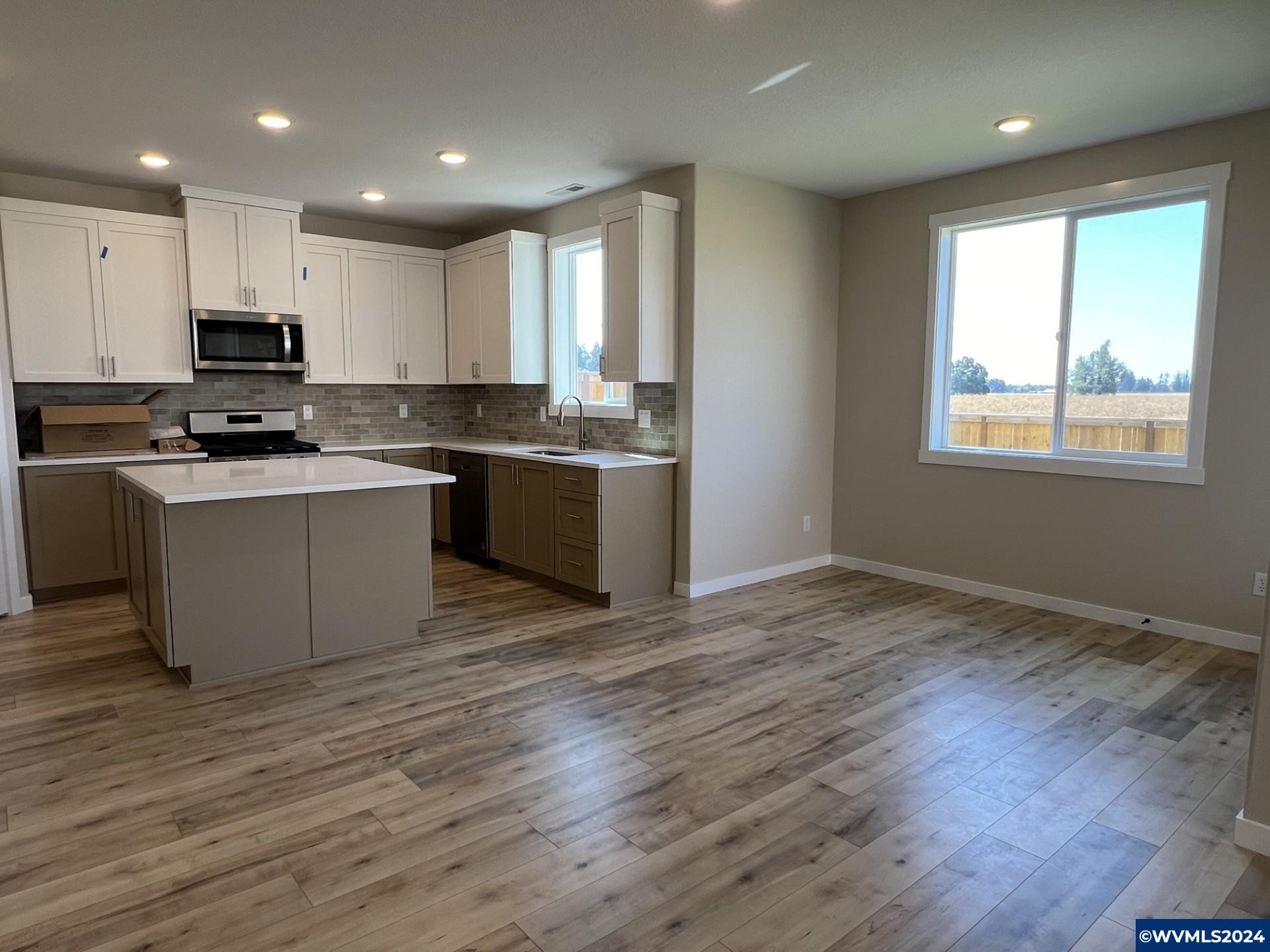 11231 Blueberry Loop Donald, OR 97020 - Photo 5 of 18