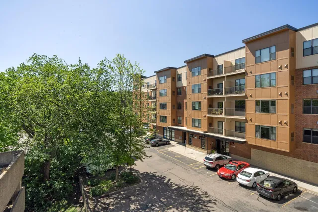 $279,900 | 1155 Ford Road, Unit 314, St. Louis Park, MN 55426