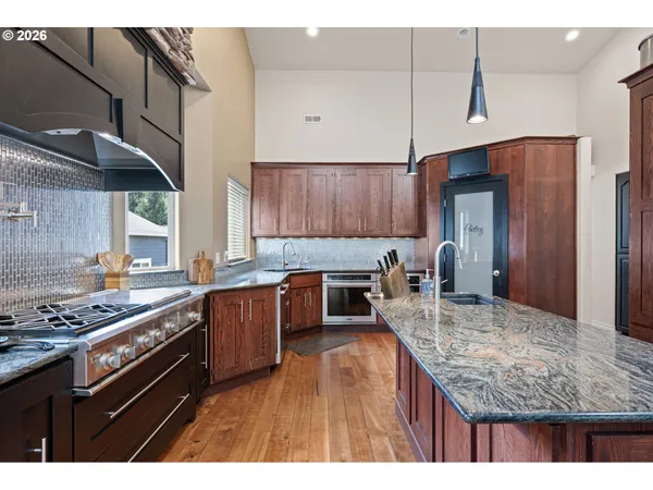 $649,900 | 2260 Ibsen Avenue, Cottage Grove, OR 97424