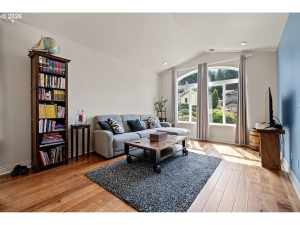 $649,900 | 2260 Ibsen Avenue, Cottage Grove, OR 97424