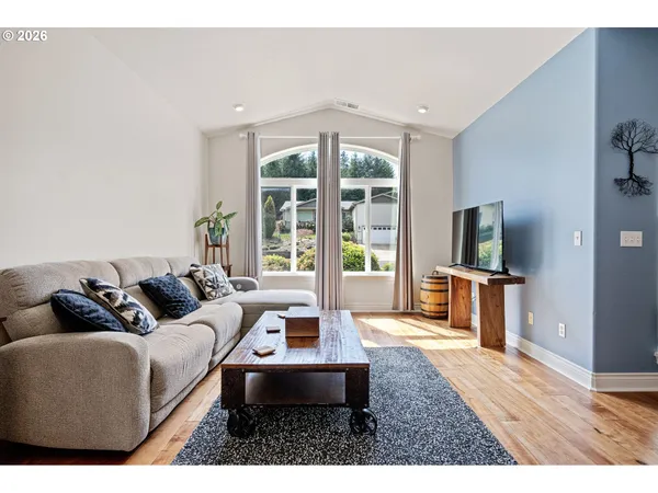 $649,900 | 2260 Ibsen Avenue, Cottage Grove, OR 97424