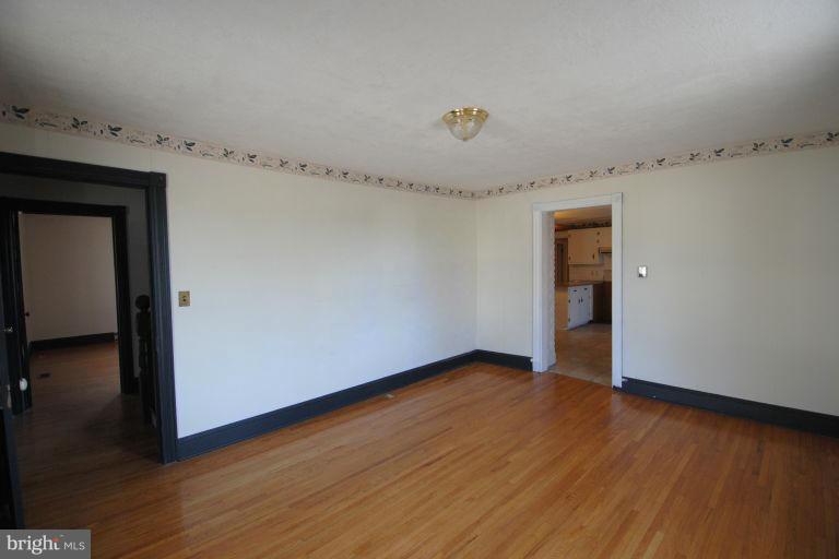 48 Pilgrim Street Inwood, WV 25428 - Photo 3 of 24 Living Room