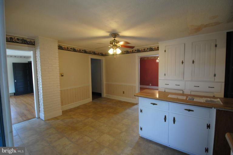 48 Pilgrim Street Inwood, WV 25428 - Photo 8 of 24 Kitchen