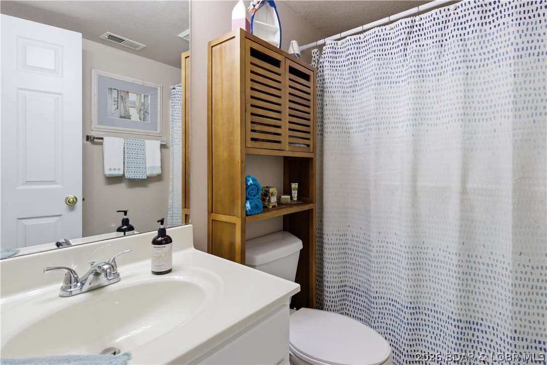 40 Lighthouse Road, Unit 102 Lake Ozark, MO 65049 - Photo 21 of 40