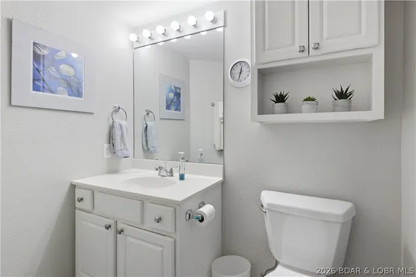 $199,900 | 40 Lighthouse Road, Unit 102, Lake Ozark, MO 65049