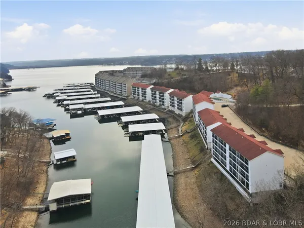 $199,900 | 40 Lighthouse Road, Unit 102, Lake Ozark, MO 65049