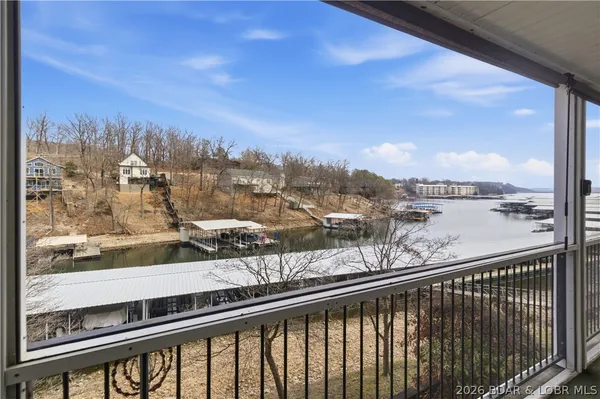 $199,900 | 40 Lighthouse Road, Unit 102, Lake Ozark, MO 65049