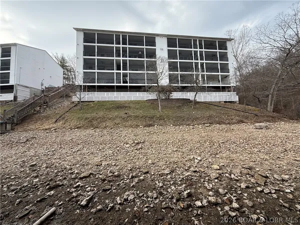 $199,900 | 40 Lighthouse Road, Unit 102, Lake Ozark, MO 65049